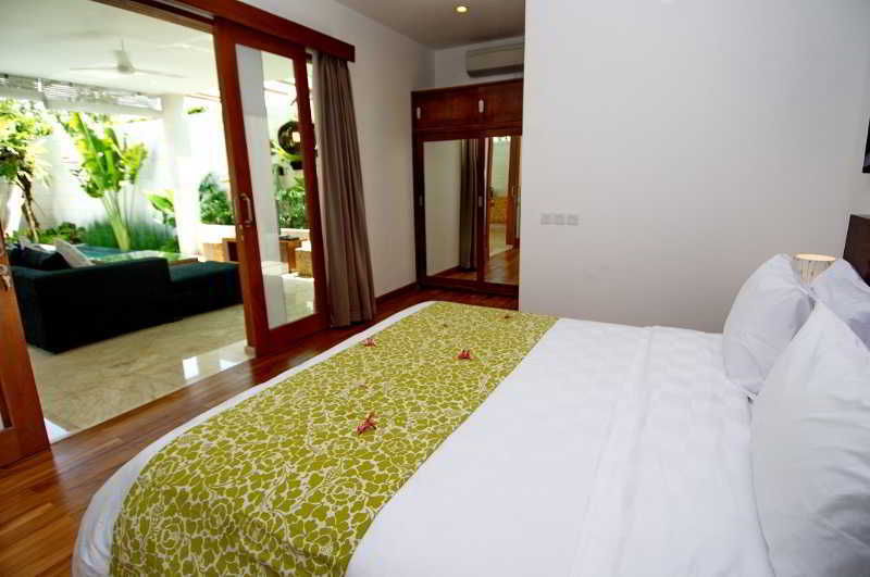 Villa Lumut 3 Bedrooms Central Seminyak Exterior photo