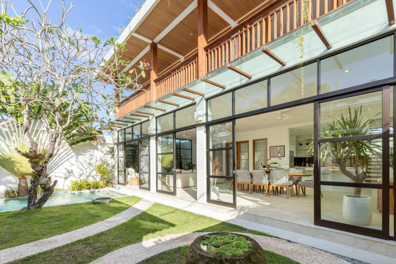 Villa Lumut 3 Bedrooms Central Seminyak Exterior photo
